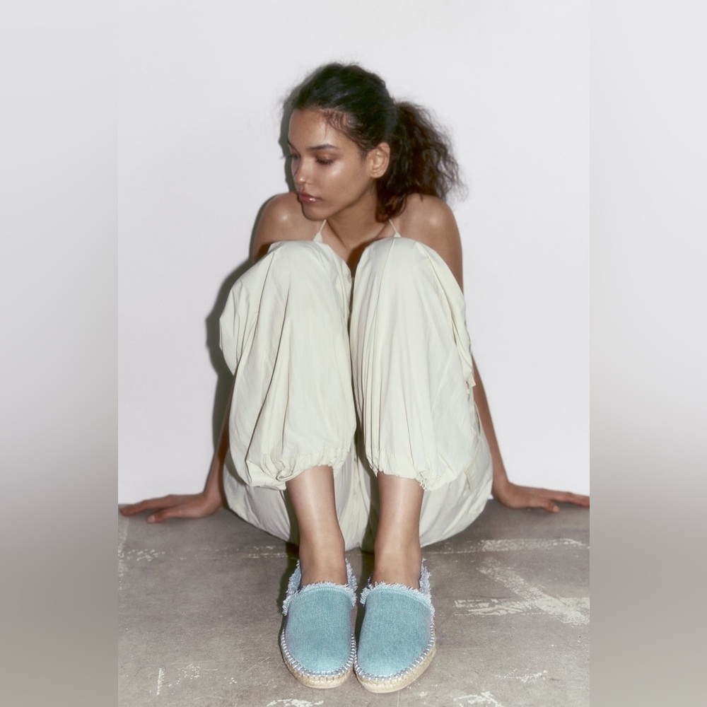 ZARA Round Toe Flat Espadrilles With Frayed Detail Slip On in Blue Denim